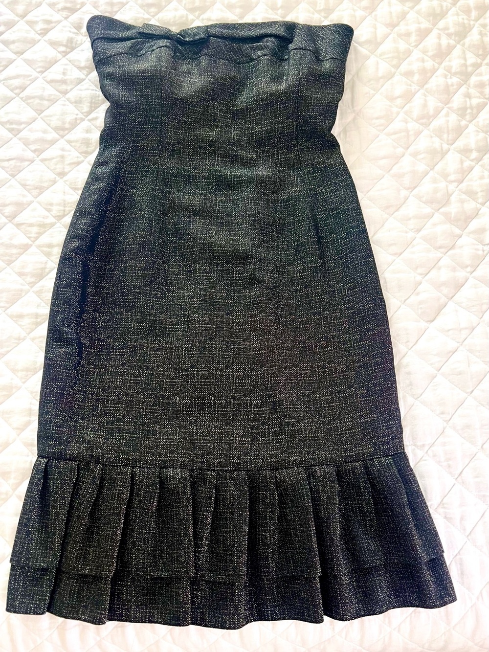 Badgley Mischka Sparkling Black & Gold Strapless Cocktail Dress